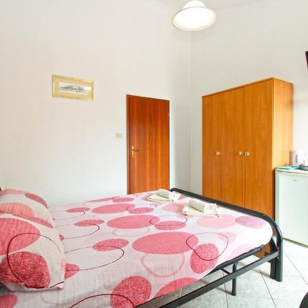 Apartments And Rooms Stoja Pula 1864 Εξωτερικό φωτογραφία