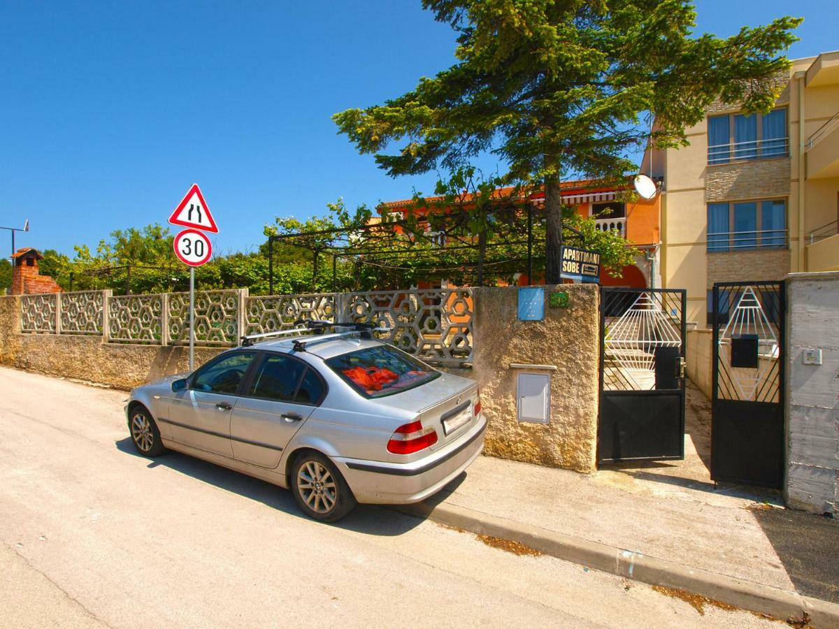 Apartments And Rooms Stoja Pula 1864 Εξωτερικό φωτογραφία