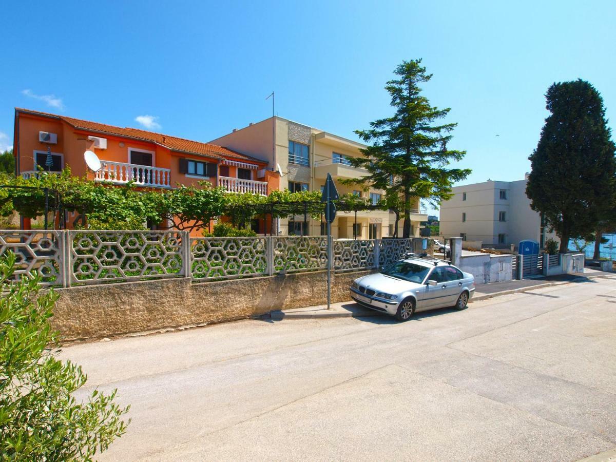 Apartments And Rooms Stoja Pula 1864 Εξωτερικό φωτογραφία