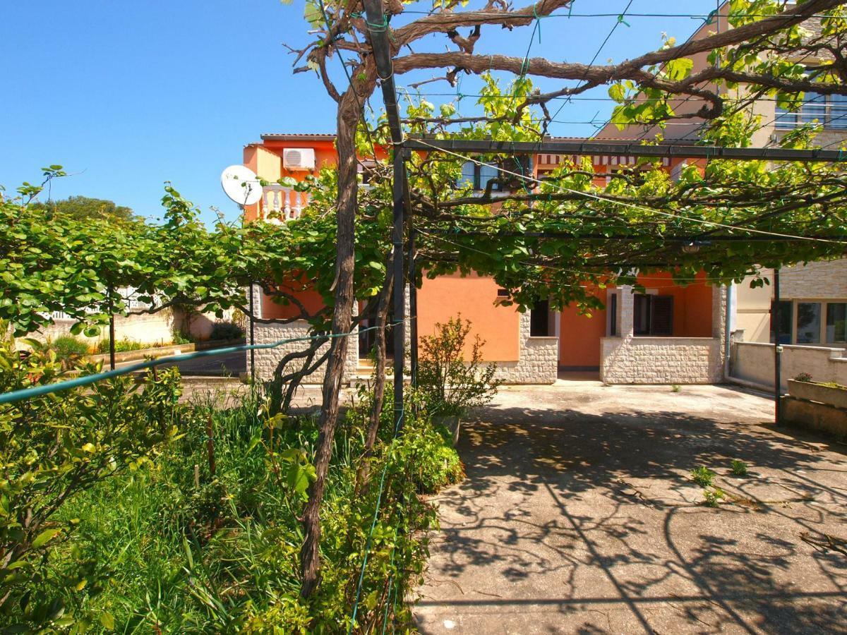 Apartments And Rooms Stoja Pula 1864 Εξωτερικό φωτογραφία
