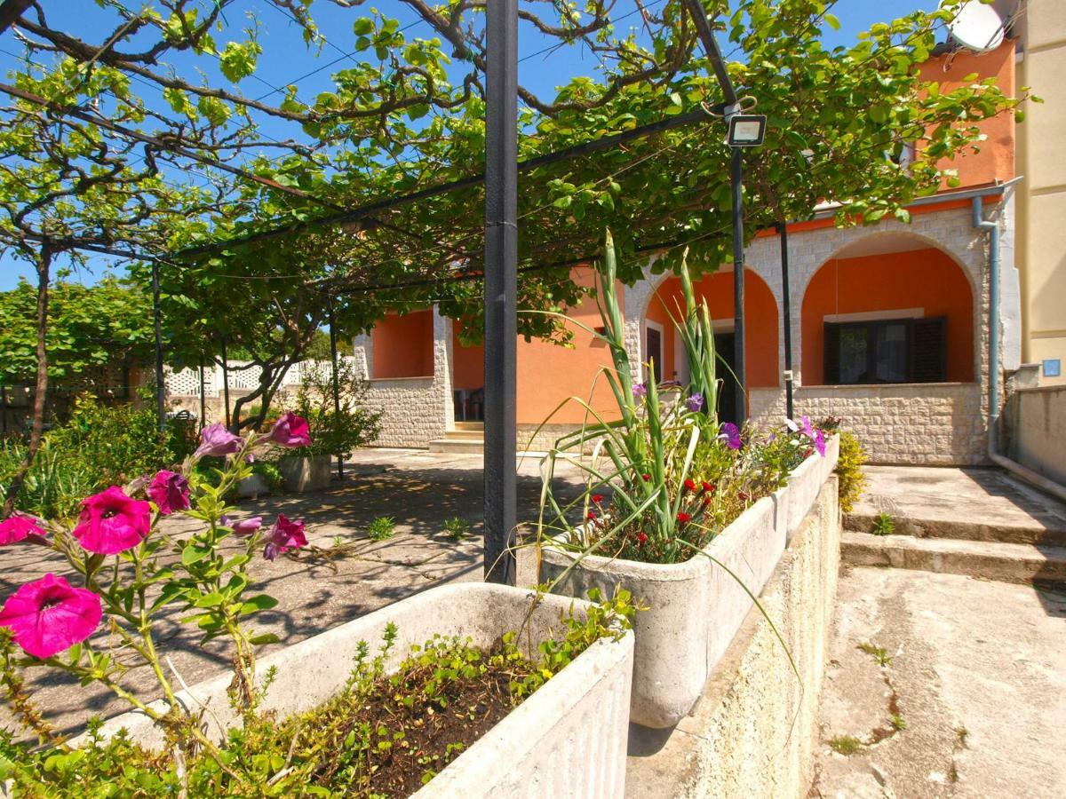 Apartments And Rooms Stoja Pula 1864 Εξωτερικό φωτογραφία